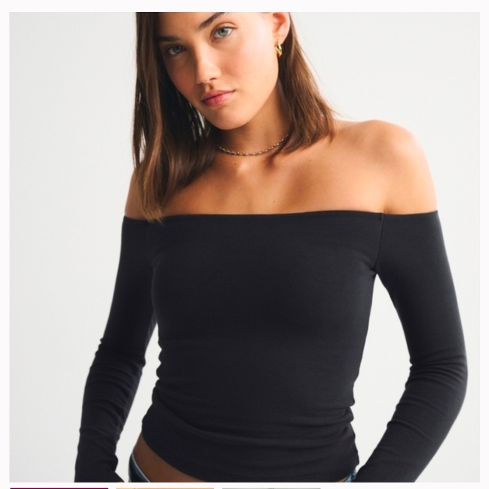 NWOT Abercrombie Bra-Free Off-The-Shoulder Long-Sleeve Top